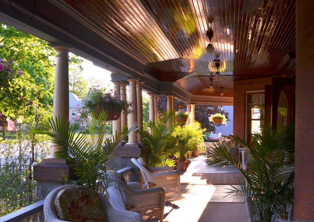 Union Gables (Adults Only) Hotel Saratoga Springs Exterior photo